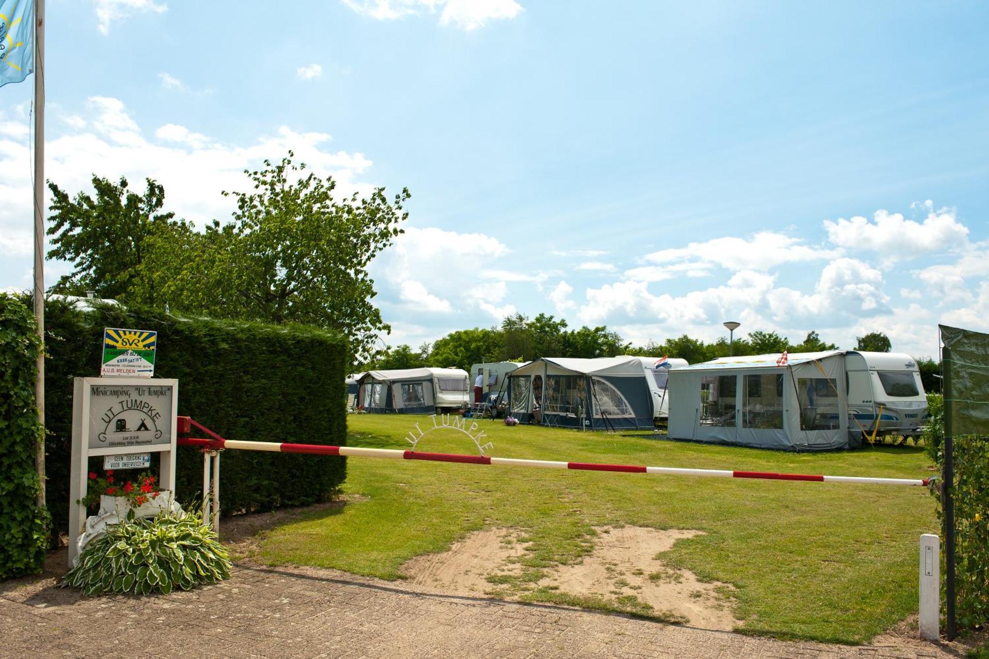 Camping En Vakantiewoning 'Ut Tumpke' Kessel  Luaran gambar